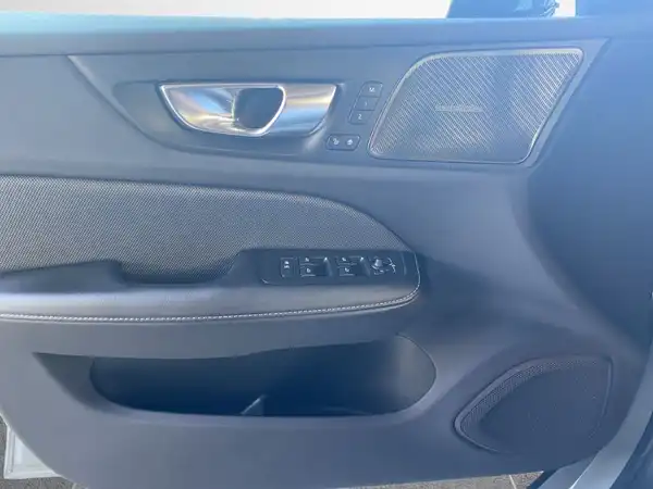 VOLVO V60 (17/22)