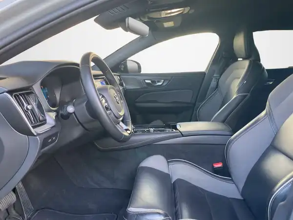 VOLVO V60 (7/22)