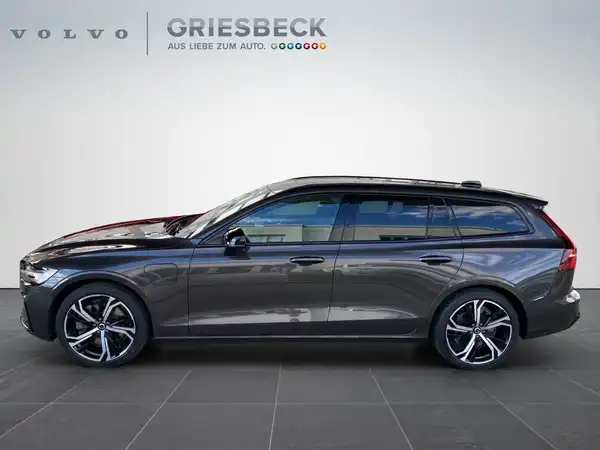 VOLVO V60 (2/23)