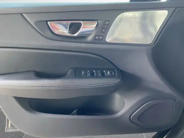 VOLVO V60 (17/23)
