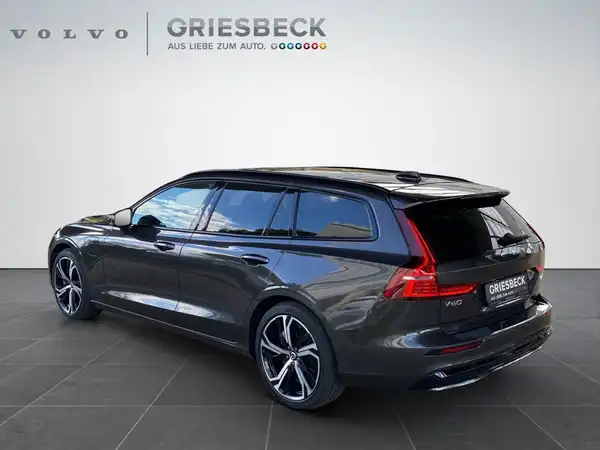 VOLVO V60 (3/23)