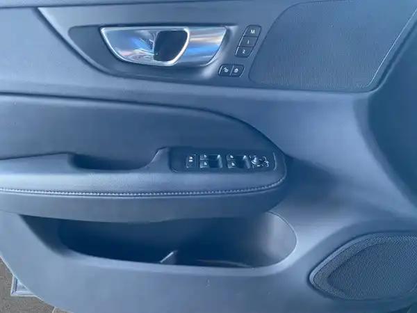 VOLVO V60 (18/22)