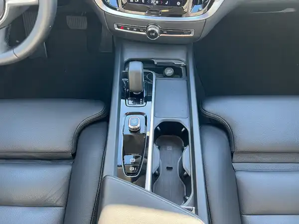 VOLVO V60 (9/21)