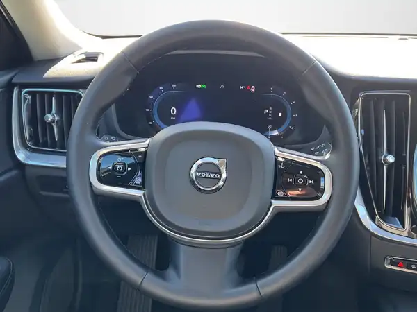 VOLVO V60 (10/21)
