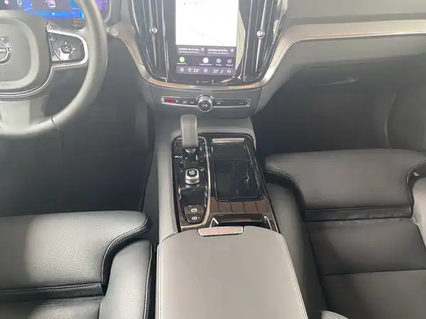 VOLVO V60 (9/21)
