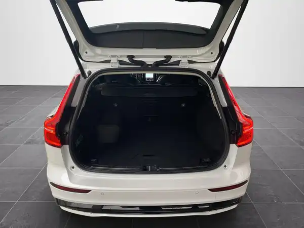 VOLVO V60 (14/23)