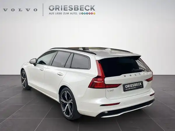 VOLVO V60 (3/23)