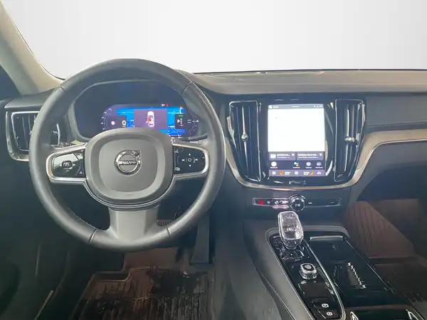 VOLVO V60 (8/23)