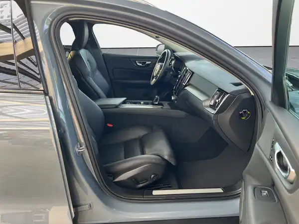 VOLVO V60 (11/18)