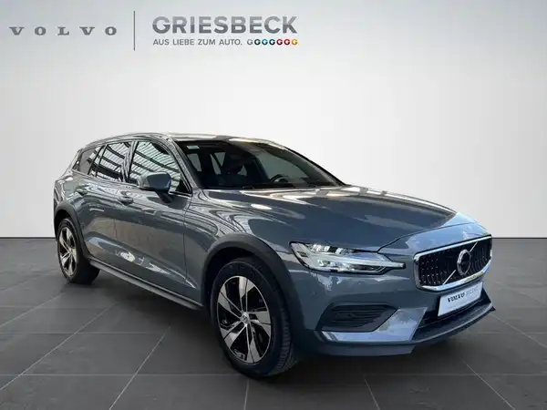 VOLVO V60 (6/18)
