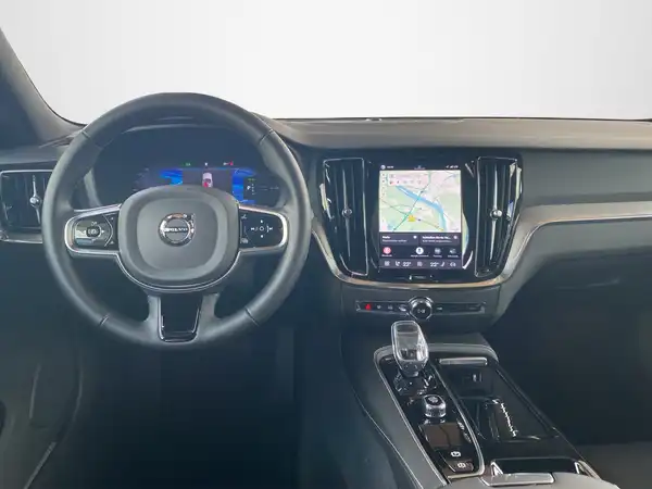 VOLVO V60 (8/21)
