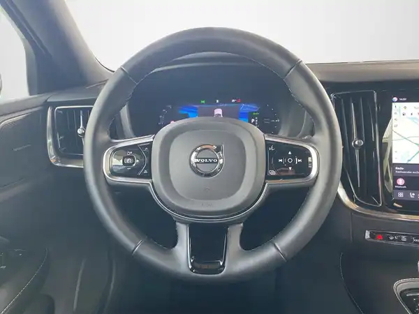 VOLVO V60 (10/21)