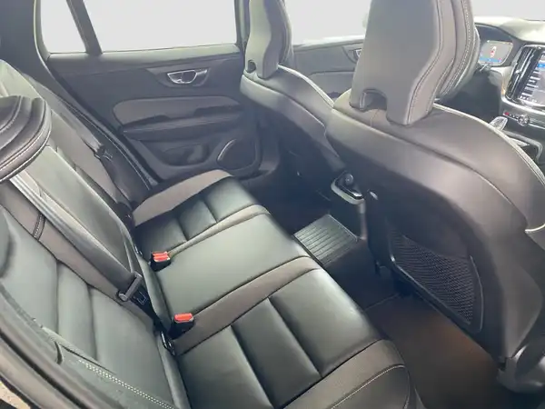 VOLVO V60 (14/18)