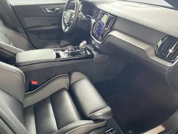 VOLVO V60 (15/18)