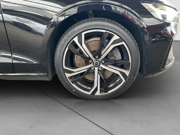 VOLVO V60 (16/18)