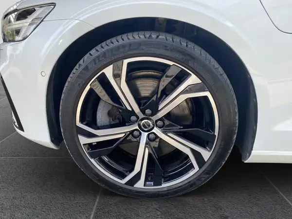 VOLVO V60 (15/22)