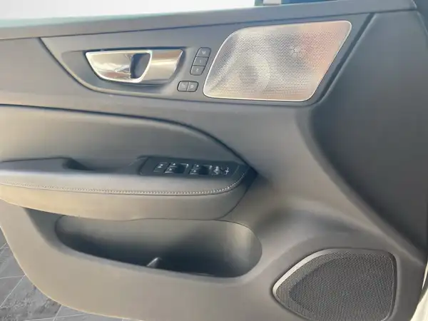 VOLVO V60 (17/22)