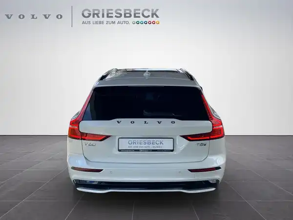 VOLVO V60 (4/22)