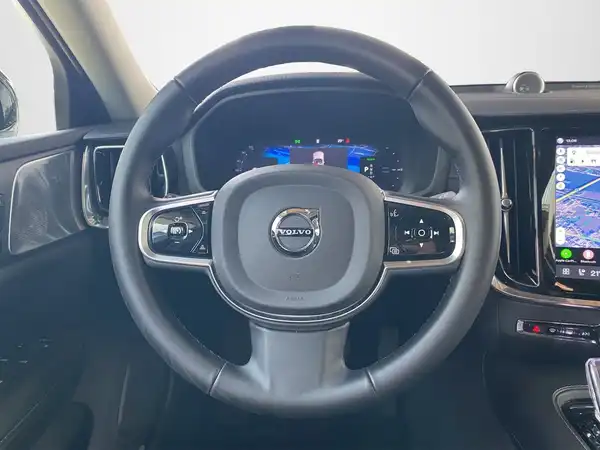 VOLVO V60 (10/22)
