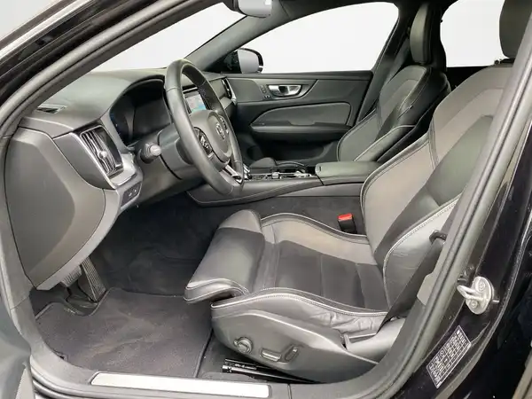 VOLVO V60 (7/22)