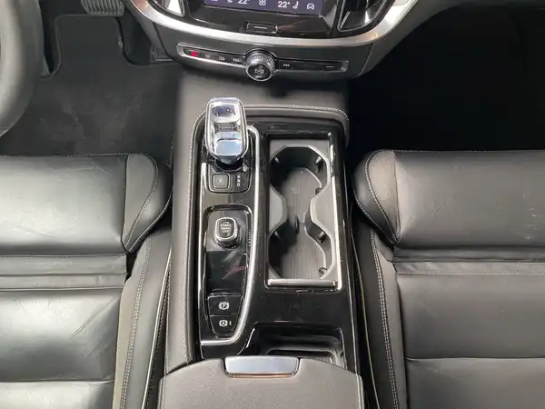 VOLVO V60 (9/22)