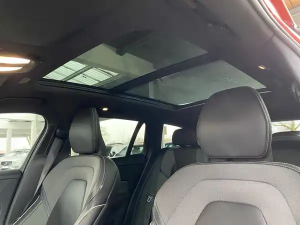 VOLVO V60 (22/24)