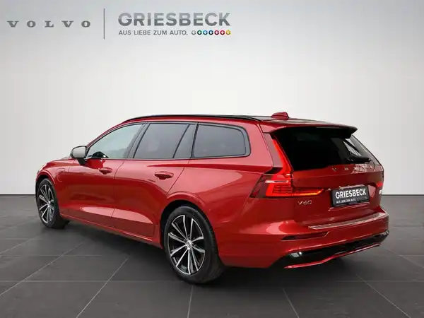 VOLVO V60 (4/24)
