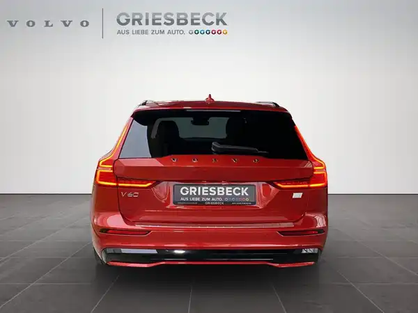 VOLVO V60 (5/24)