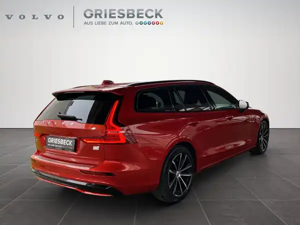 VOLVO V60 (6/24)