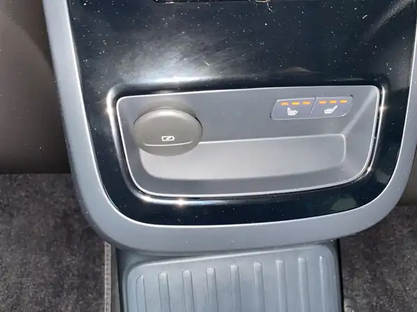 VOLVO V90 (21/23)