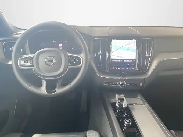 VOLVO XC60 (8/22)