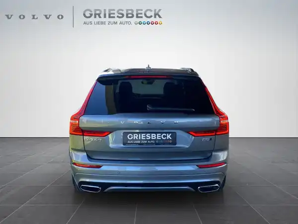 VOLVO XC60 (4/24)