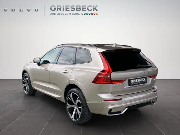 VOLVO XC60 (3/22)