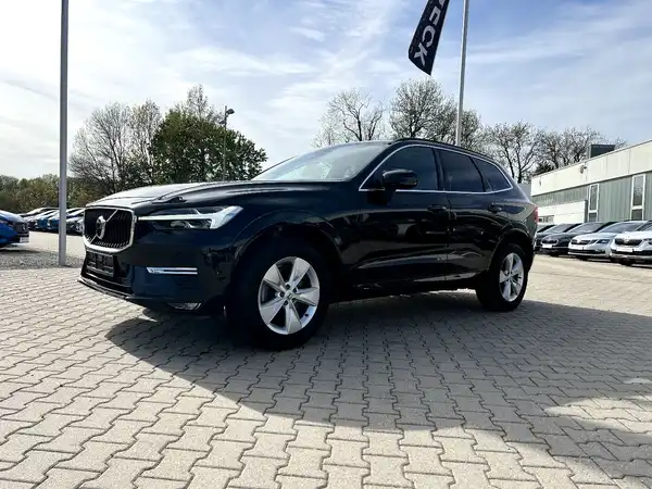 VOLVO XC60 (1/28)