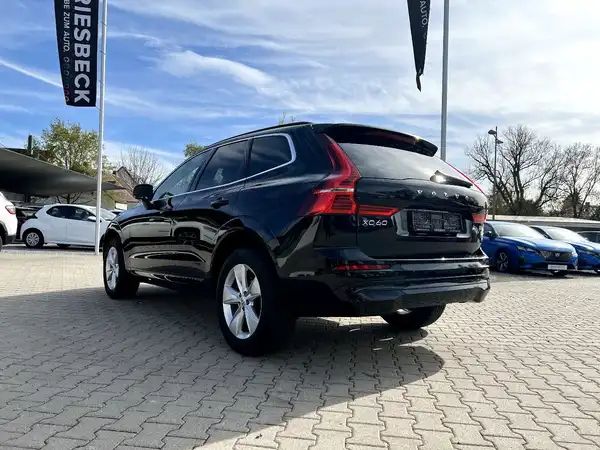 VOLVO XC60 (2/28)
