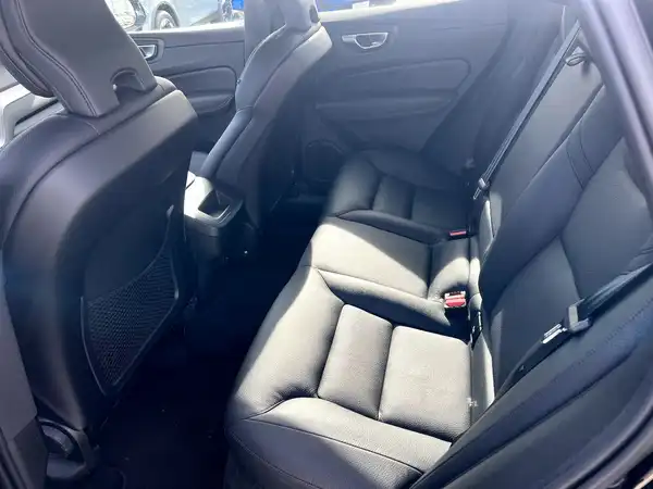 VOLVO XC60 (13/28)