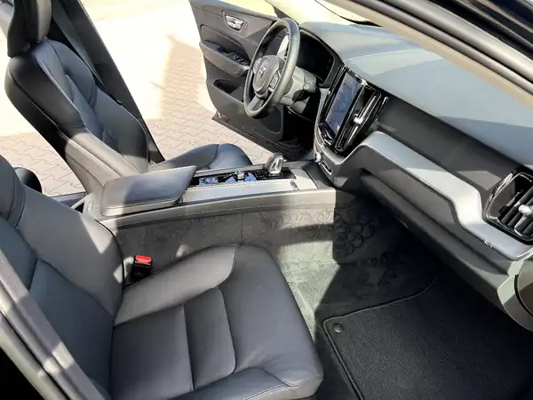 VOLVO XC60 (22/28)