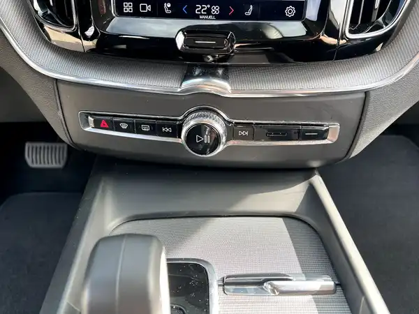 VOLVO XC60 (25/28)