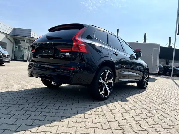 VOLVO XC60 (4/27)