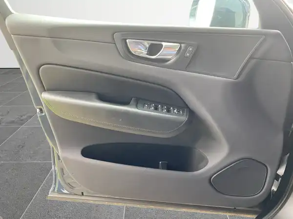 VOLVO XC60 (17/20)