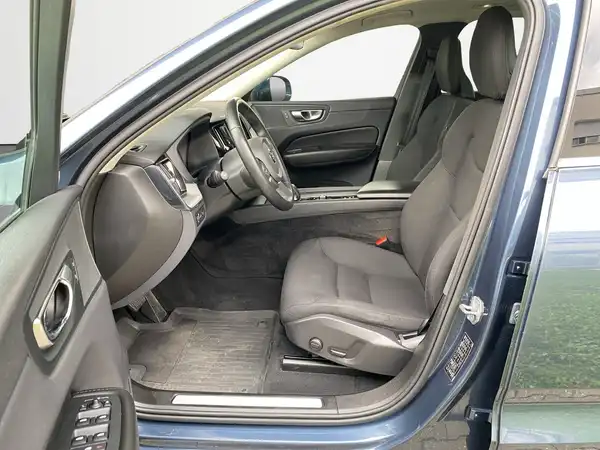 VOLVO XC60 (7/20)