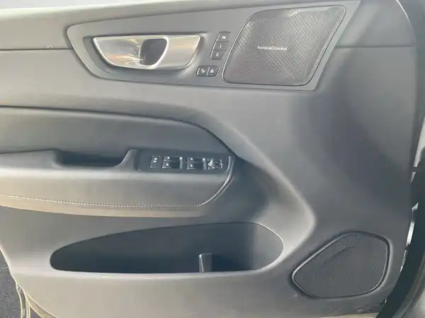 VOLVO XC60 (17/23)