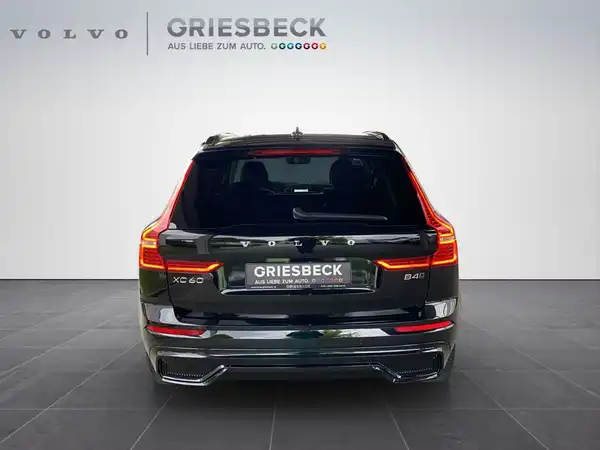 VOLVO XC60 (3/23)