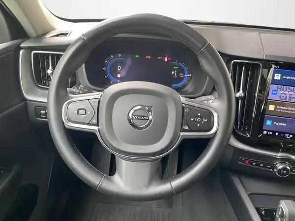 VOLVO XC60 (10/20)