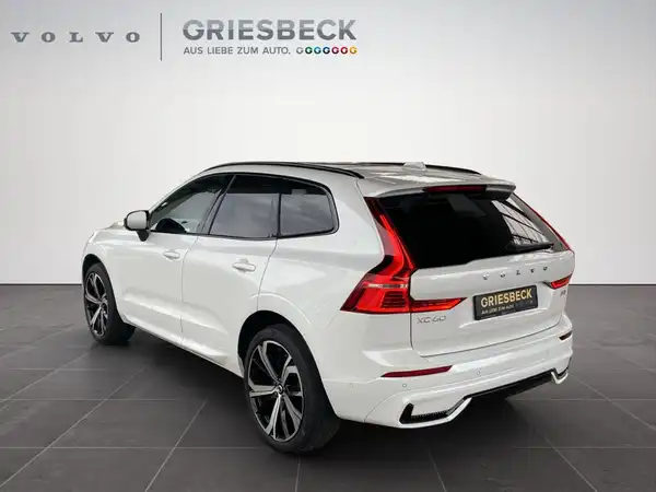 VOLVO XC60 (3/22)