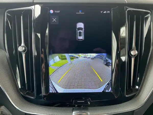 VOLVO XC60 (20/21)