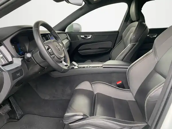 VOLVO XC60 (7/21)