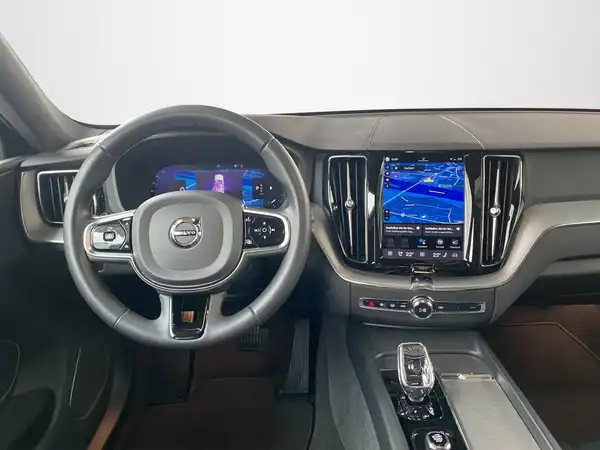 VOLVO XC60 (8/21)