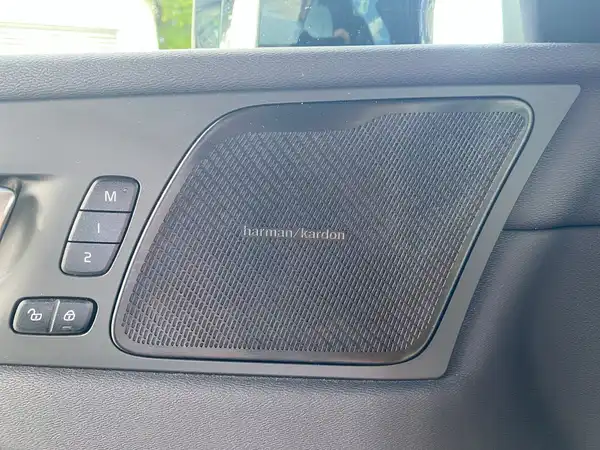 VOLVO XC60 (18/23)
