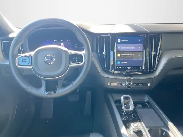 VOLVO XC60 (8/21)